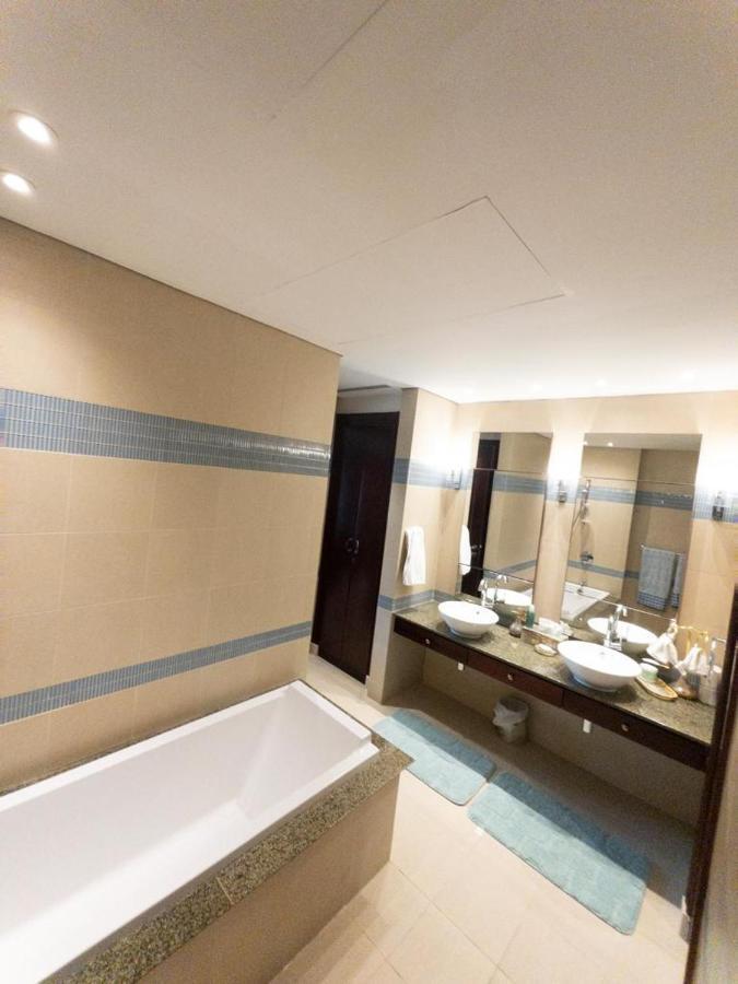 Luxury 2 Bedroom Apt In The Pearl With Marina View Doha Buitenkant foto